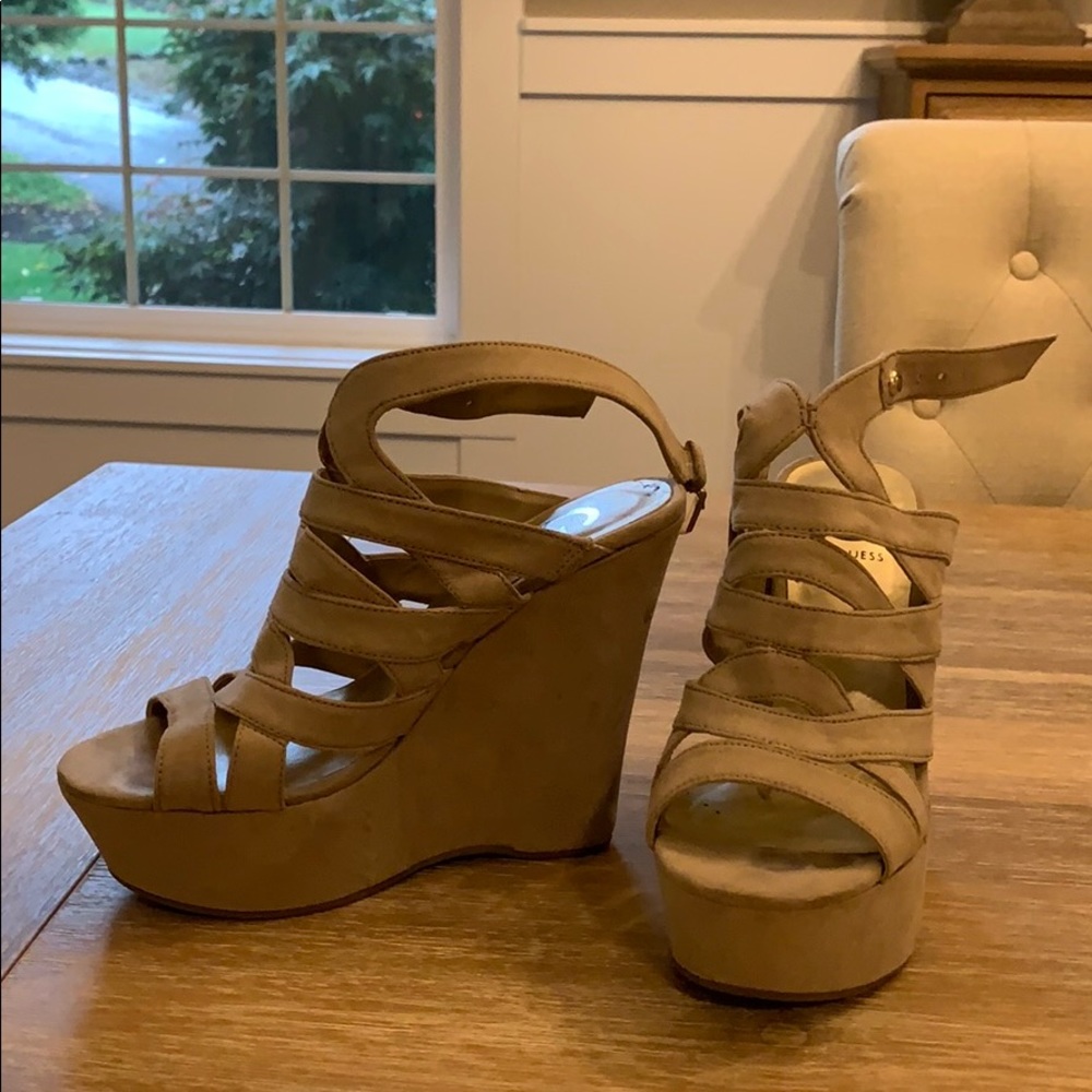 Guess wedges